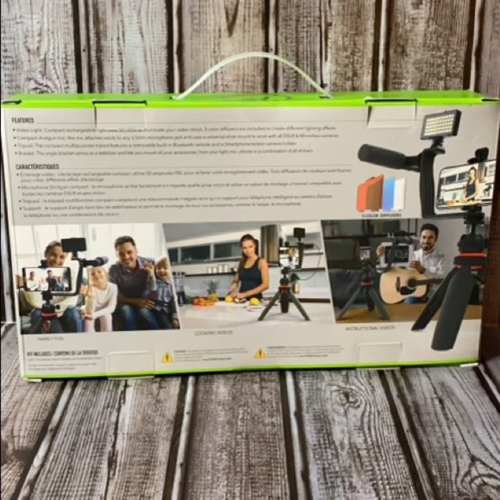 VLOGGING Kit Brand New Never Used - Picture 3 of 4